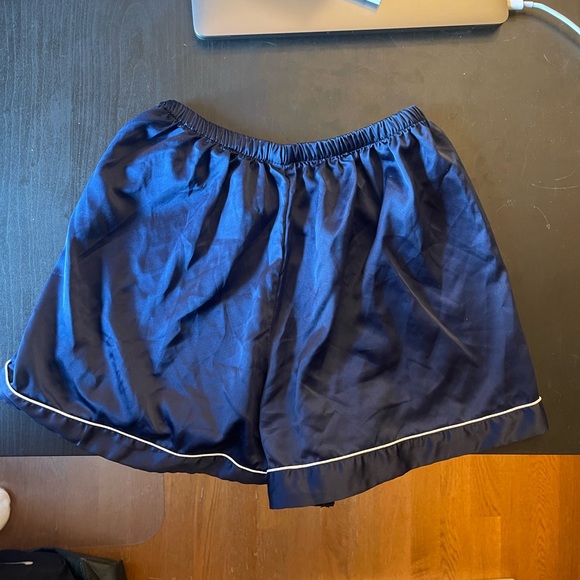 Sink PJ Set - Picture 2 of 2